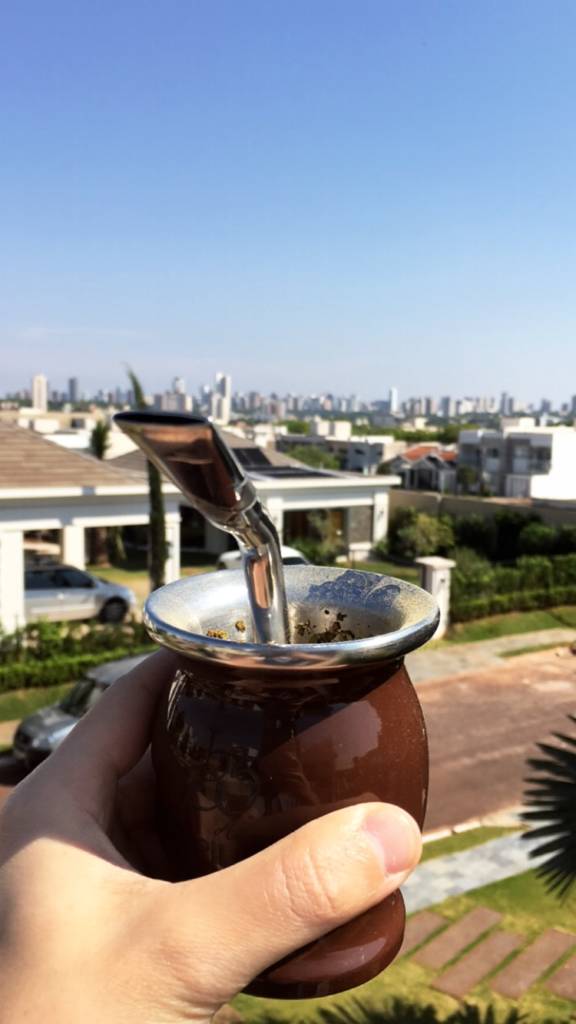 Saúde para beber Yerba Mate em um lindo dia no Brasil