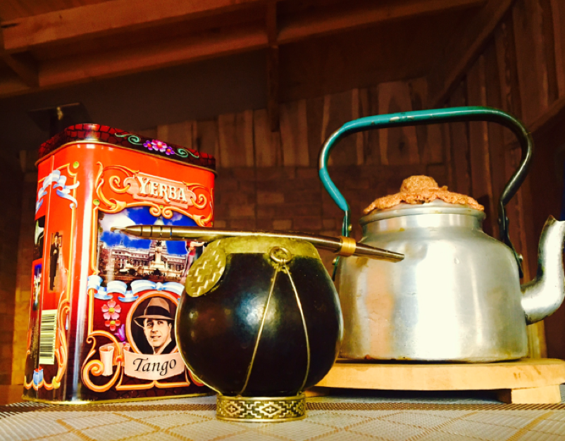 This is the scene of the weekends in the morning at my house, as I live alone, I really enjoy preparing the mate.