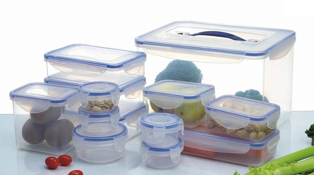Any plastic food containers, like these, will do the trick for storing and transporting Yerba Mate. Photo via Trade Korea