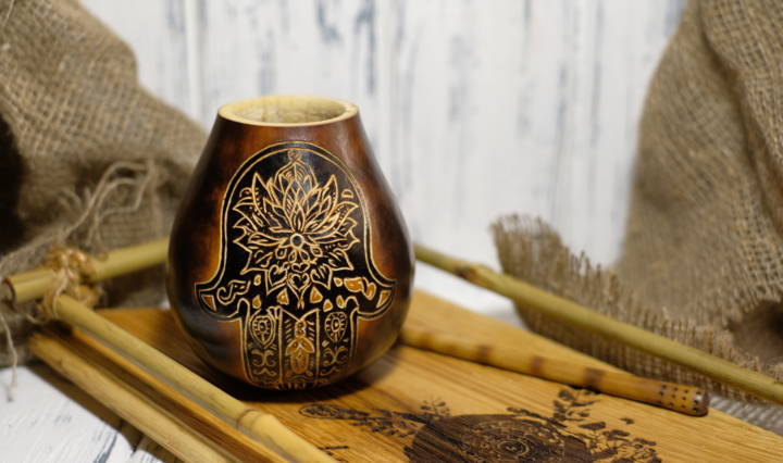 Нет ничего лучше, чем выпить Yerba Mate из натуральной тыквы ручной работы