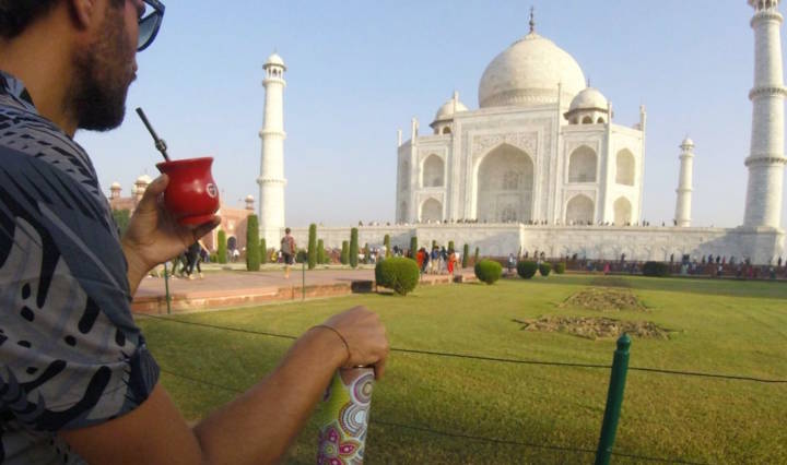 Hanging out at the Taj Mahal with my mate